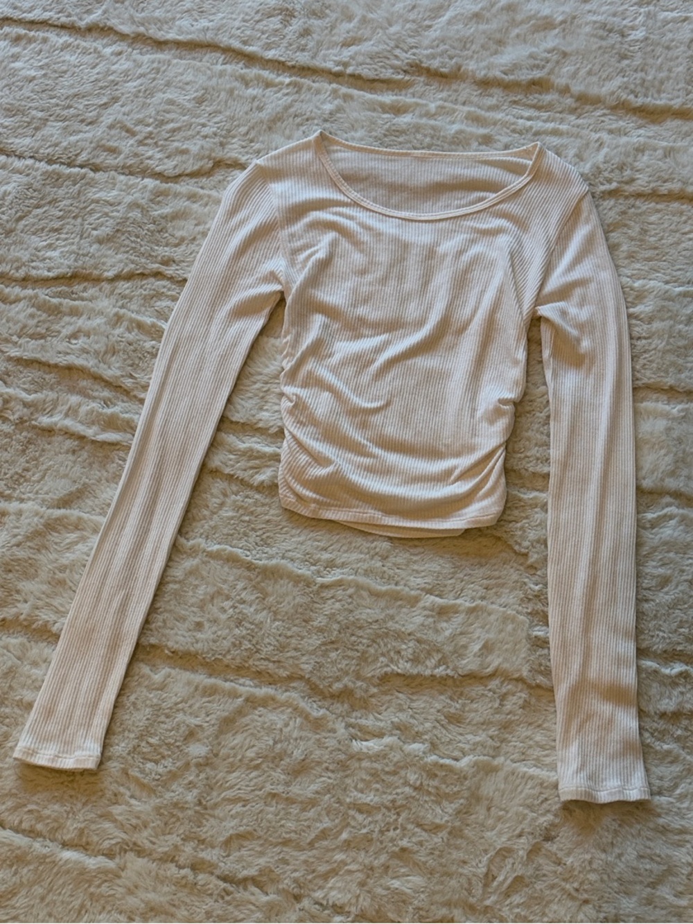 ALO Yoga Ribbed Long Sleeve Scoop Neck Top - Ivory